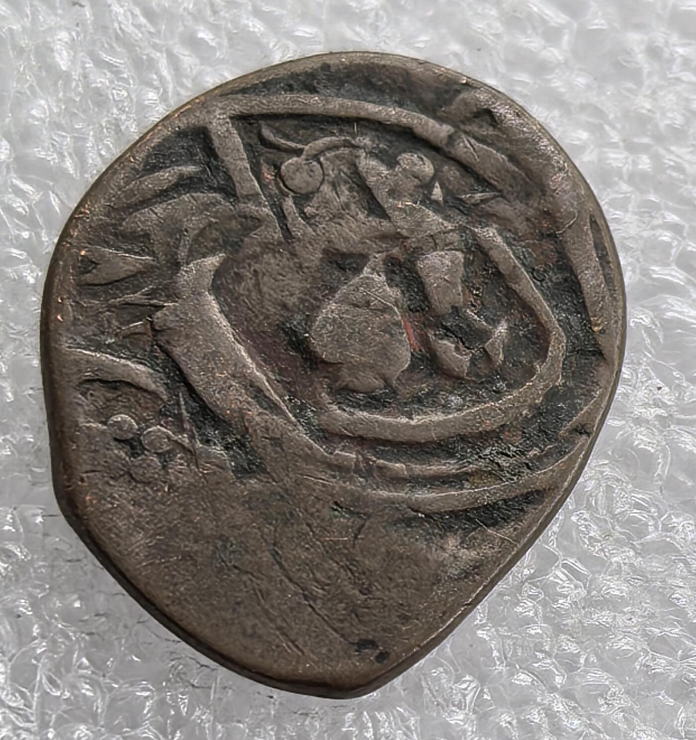 外国优质老铜币银币，周六九点倒数截拍，满百包邮，可寄存半年，喜欢朋友微信扫描二维码可直接参拍 中亚打制币