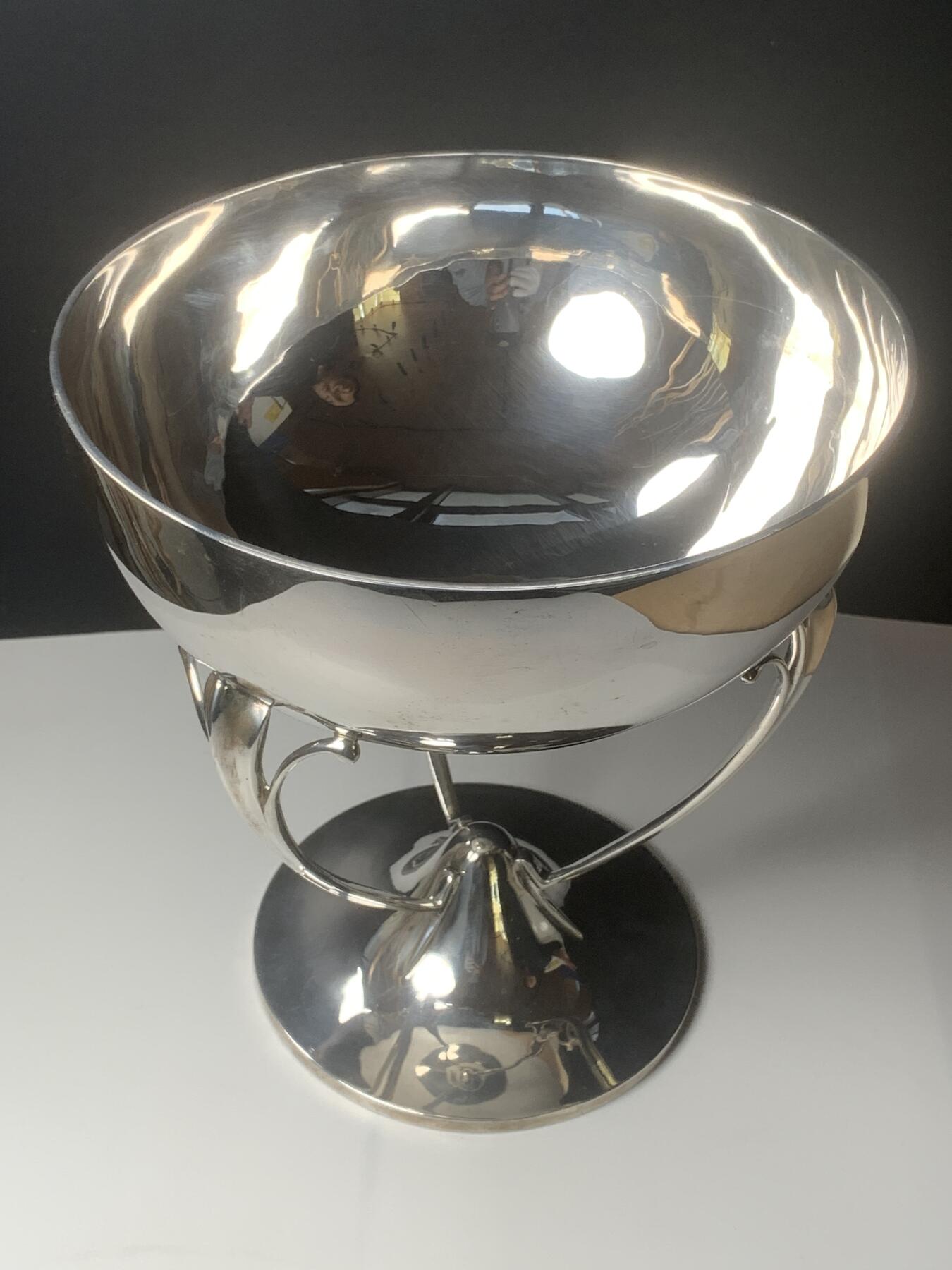 掌中浮雕-藏着的欧洲第041场 1908英国格拉斯哥高银果篮，21厘米高 X 20.20厘米，重863克，有银标（末图银标注解）