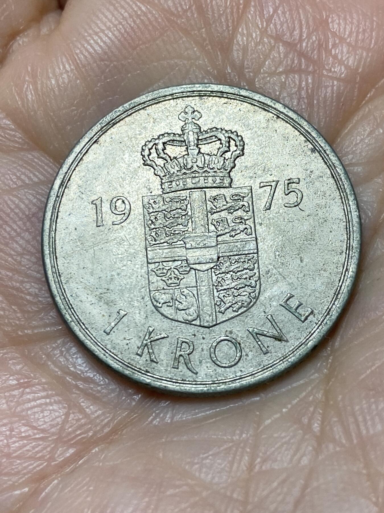 2025年第一百二十八场(总第一百五十四场）外国好品散币、邮币封和邮票场(免佣金) 丹麦🇩🇰1975年1克朗(玛格丽特二世第一版，S;B版)