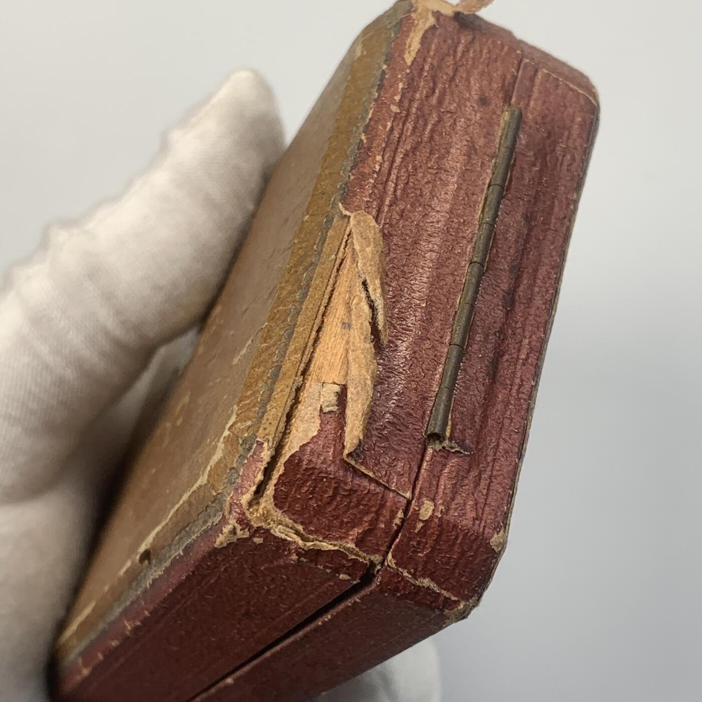 掌中浮雕-藏着的欧洲第041场 1968年梵蒂冈保罗六世增加联合国教士银章 ，约 36 X 45mm，47.22g