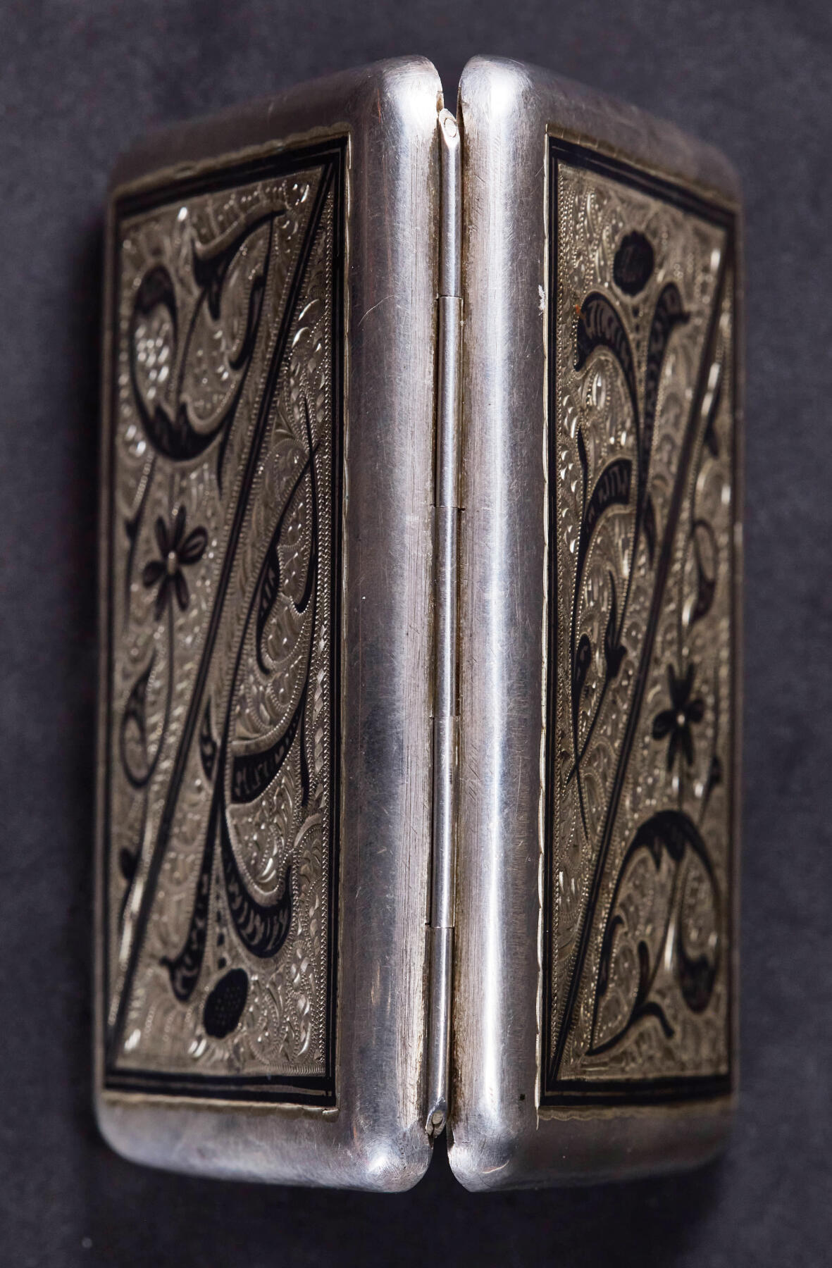 【俄甄集藏】2025年(044)11-12星期三晚 19:30 全场包邮