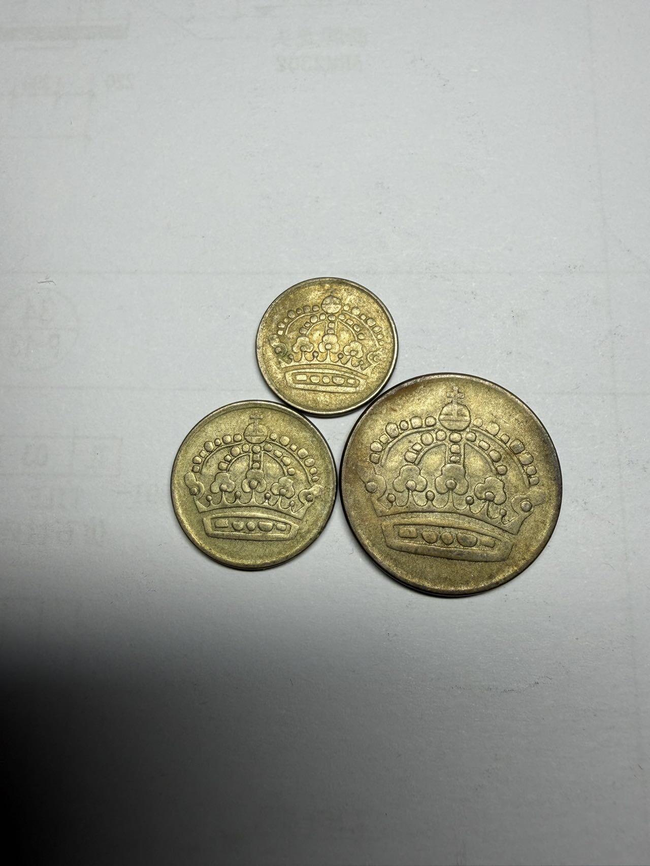 2025年集古藏今外币拍卖第十期-第5场—（总第285拍），可以寄存60天，满160元包邮。 瑞典50年代10、25、50欧尔银币三枚