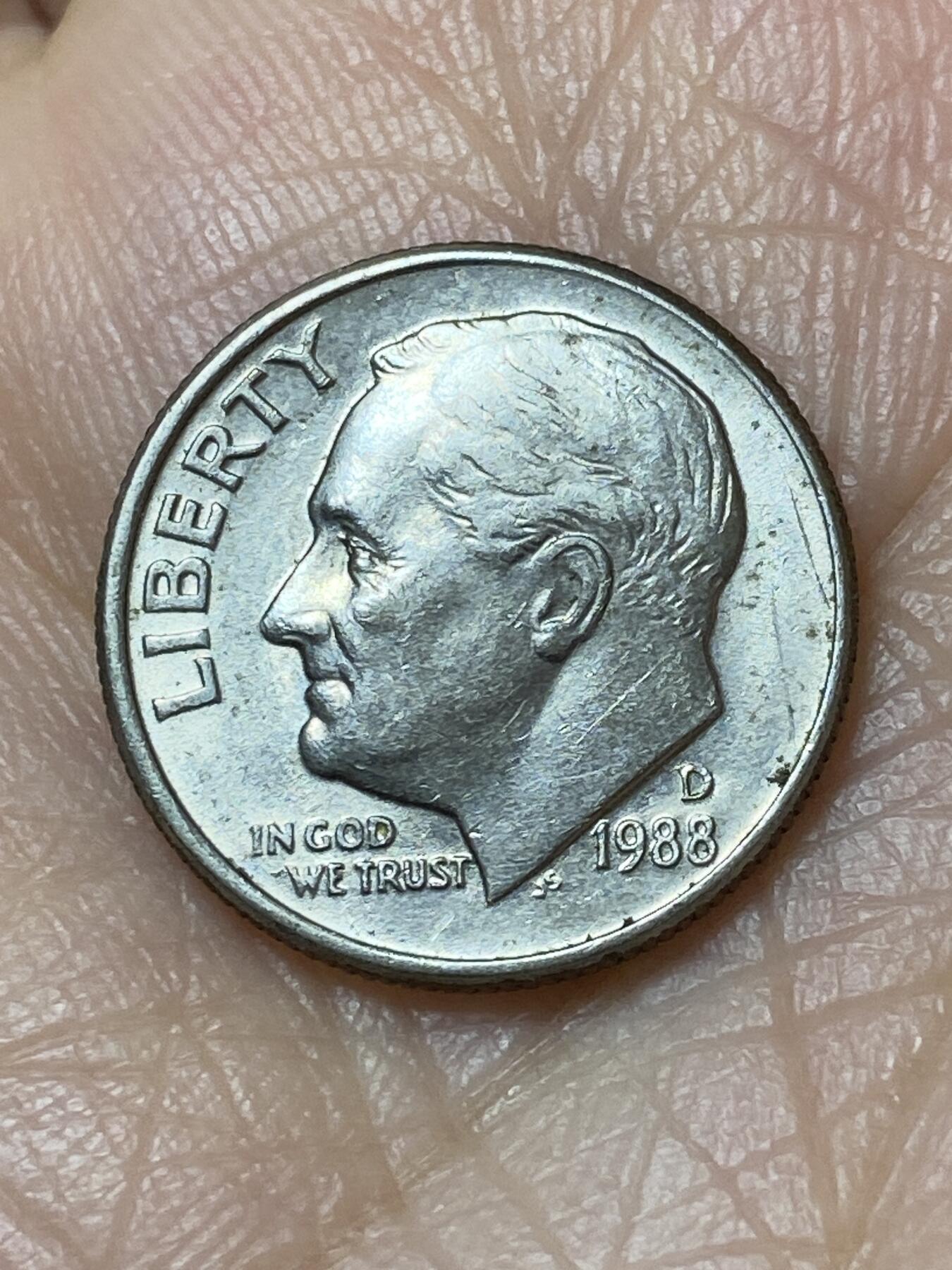 2025年第一百二十七场(总第一百五十三场）外国好品章牌、散币(免佣金) 美国🇺🇸1988年1角(罗斯福1角第二版，D标丹佛造)