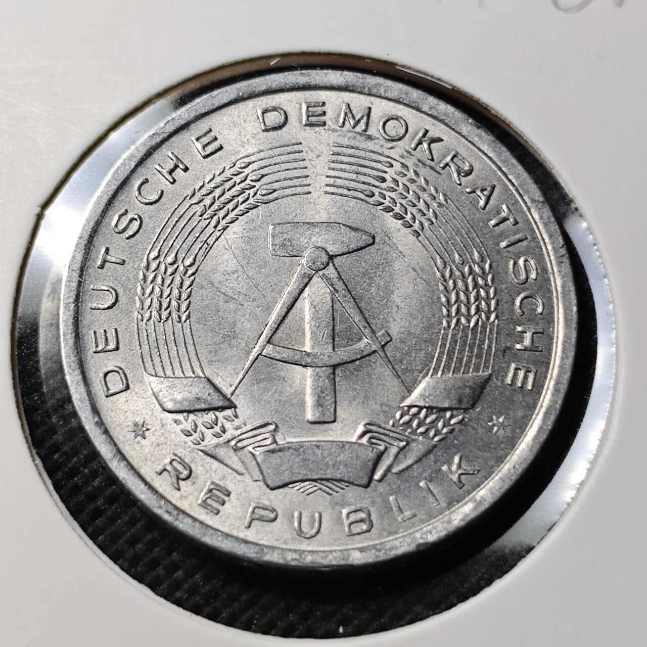 KK钱币收藏小铺  第368场  2月预留时间 周末发货  1956东德1马克 早年份