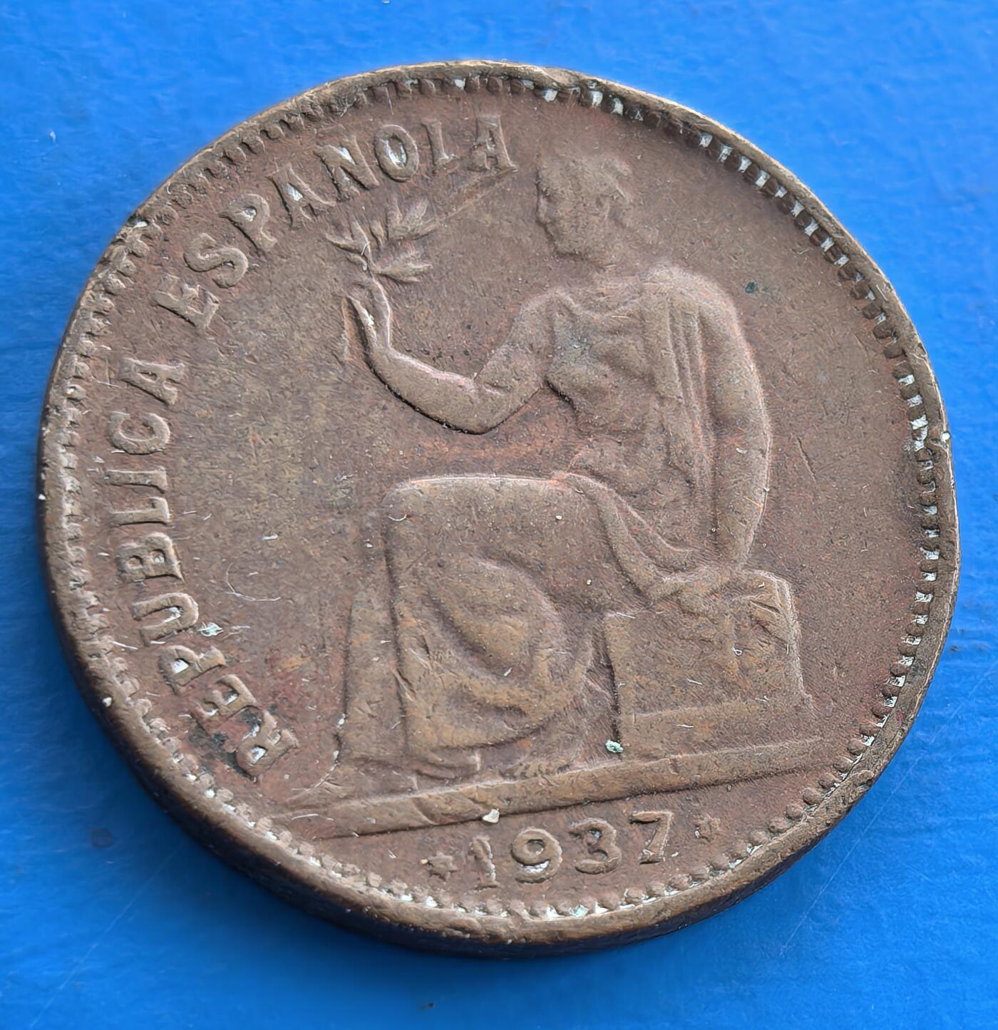 外国优质老铜币银币，周六九点倒数截拍，满百包邮，可寄存半年，喜欢朋友微信扫描二维码可直接参拍