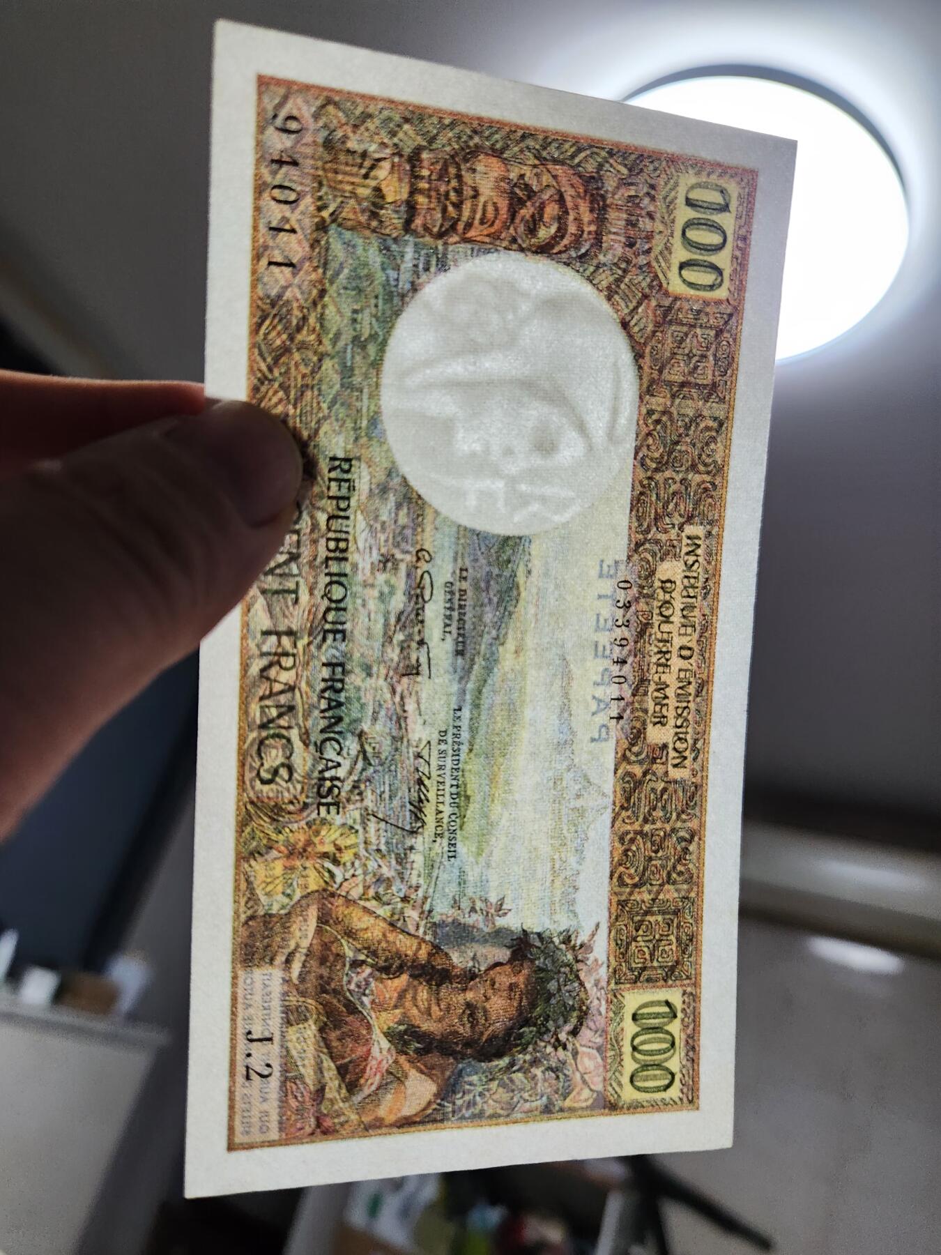 11月12号晚上8点 外国纸币自动截拍第55场 大溪地100法郎 近新