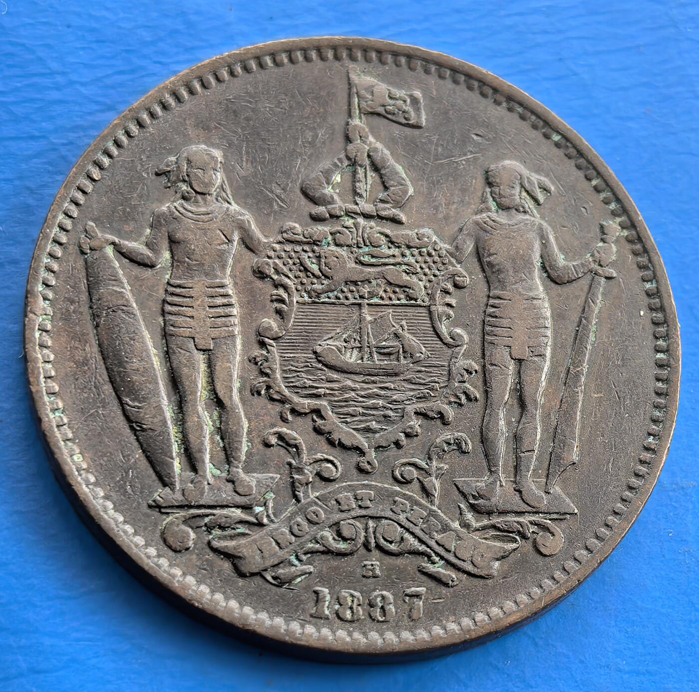 外国优质老铜币银币，周六九点倒数截拍，满百包邮，可寄存半年，喜欢朋友微信扫描二维码可直接参拍 英属北婆罗洲1887年洋元壹分