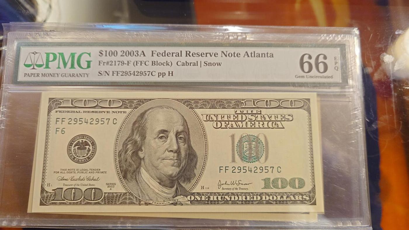 世界钱币～微拍第214期暨2025年第54期  双11评级币特惠拍 2003A年美国100元大头 全新绝品PMG66E 尾号2957