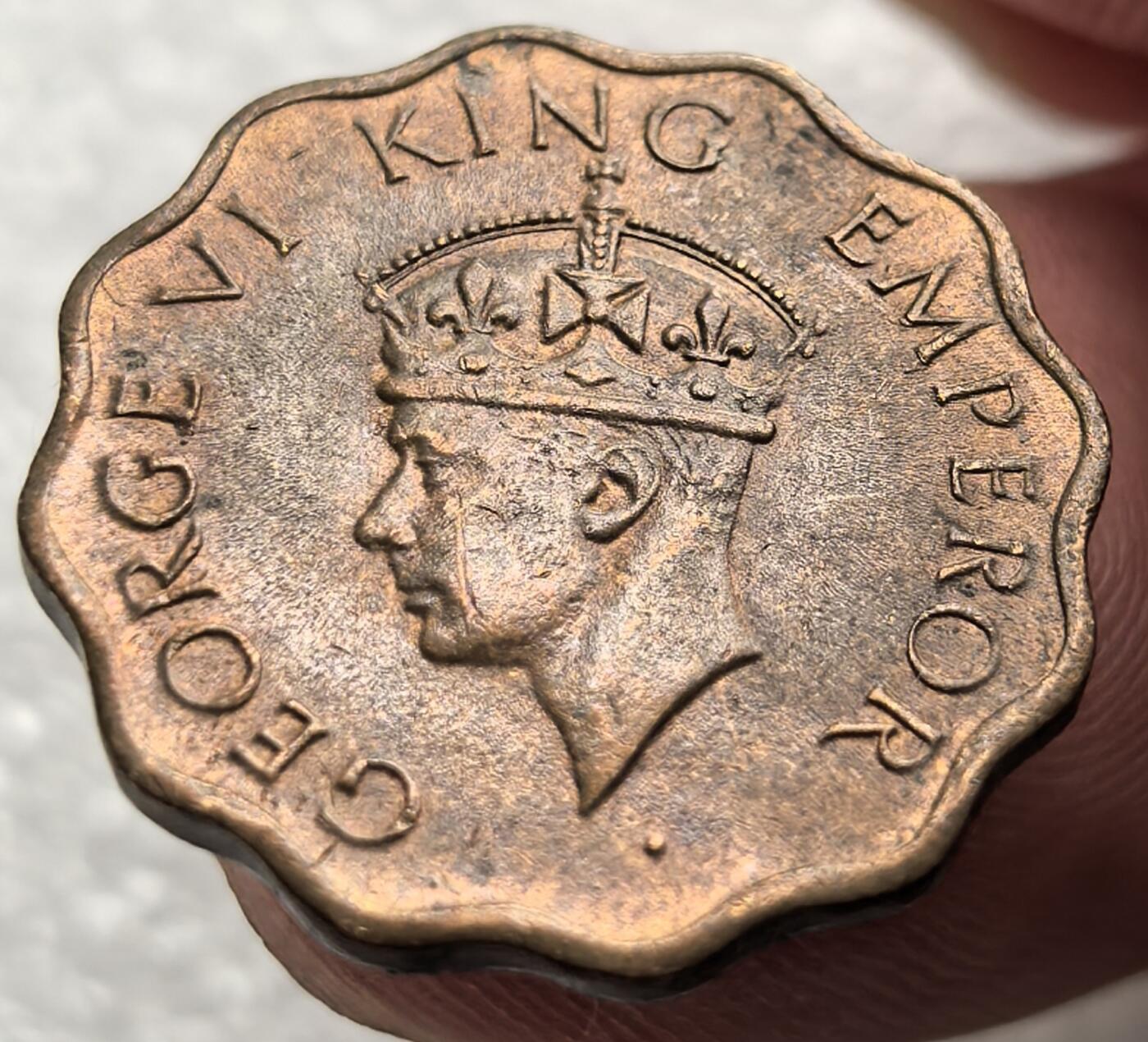 外国优质老铜币银币，周六九点倒数截拍，满百包邮，可寄存半年，喜欢朋友微信扫描二维码可直接参拍 印度1944年1安娜红铜