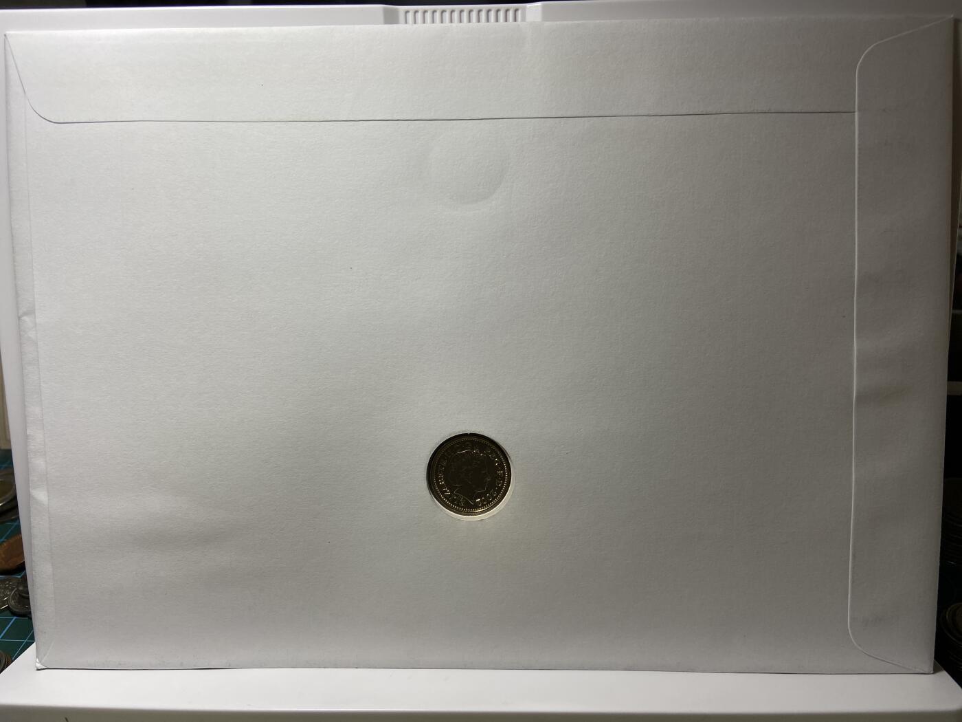 2025年第一百二十八场(总第一百五十四场）外国好品散币、邮币封和邮票场(免佣金) 大型邮币封–英国🇬🇧2002年1英镑(2002年足球世界杯纪念封))