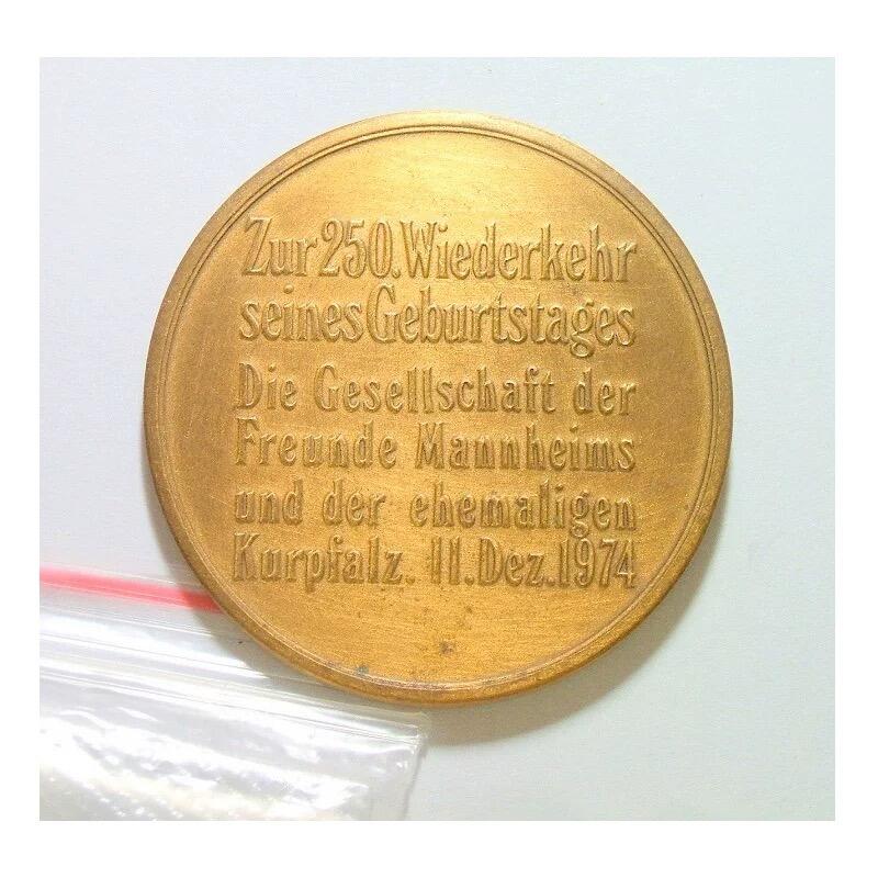 德国1974年 巴伐利亚帝选侯卡尔高浮雕精制大镀金章 40MM