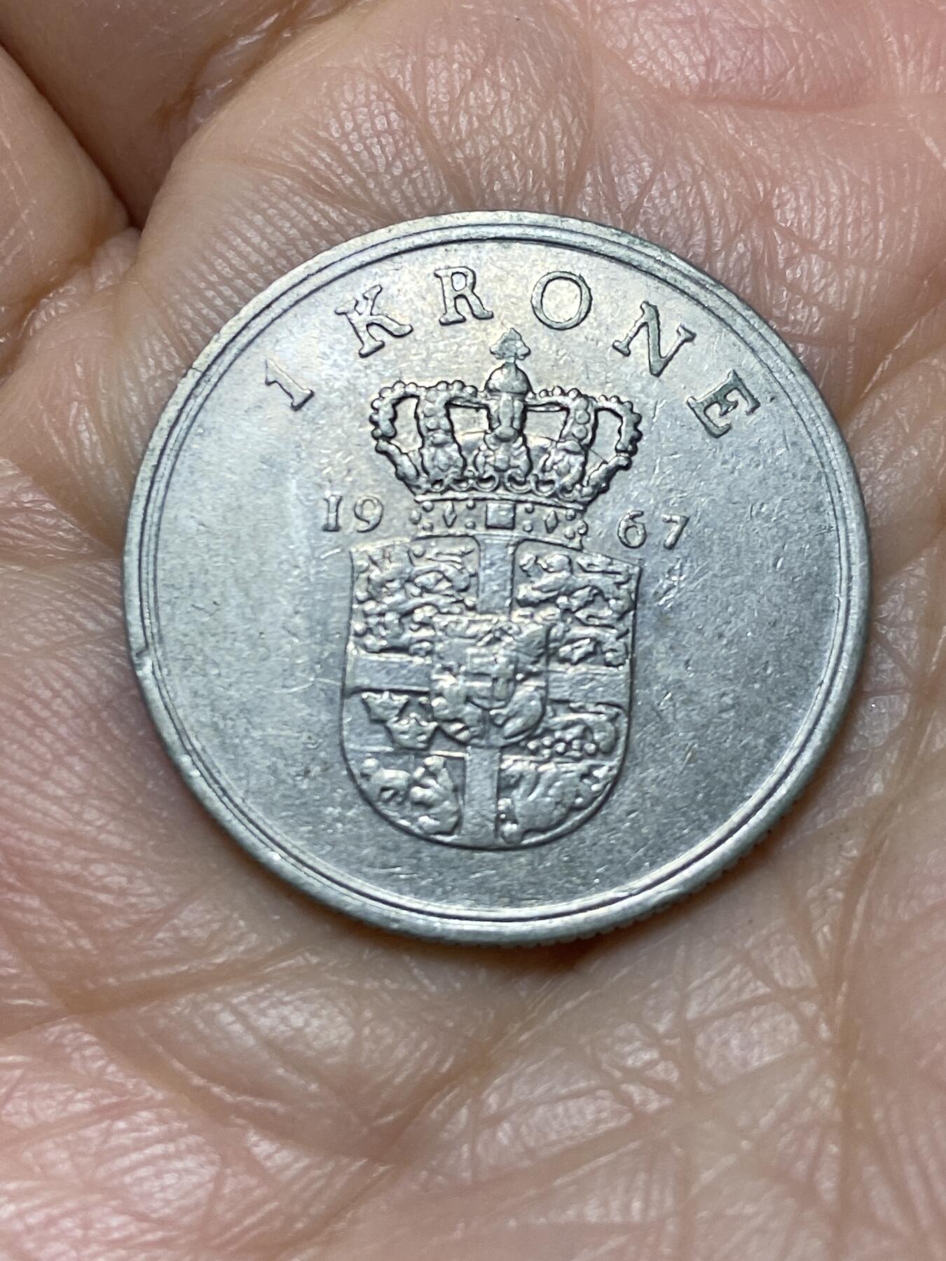 2025年第一百二十八场(总第一百五十四场）外国好品散币、邮币封和邮票场(免佣金) 丹麦🇩🇰1967年1克朗(弗雷德里克九世第三版，C; S版)