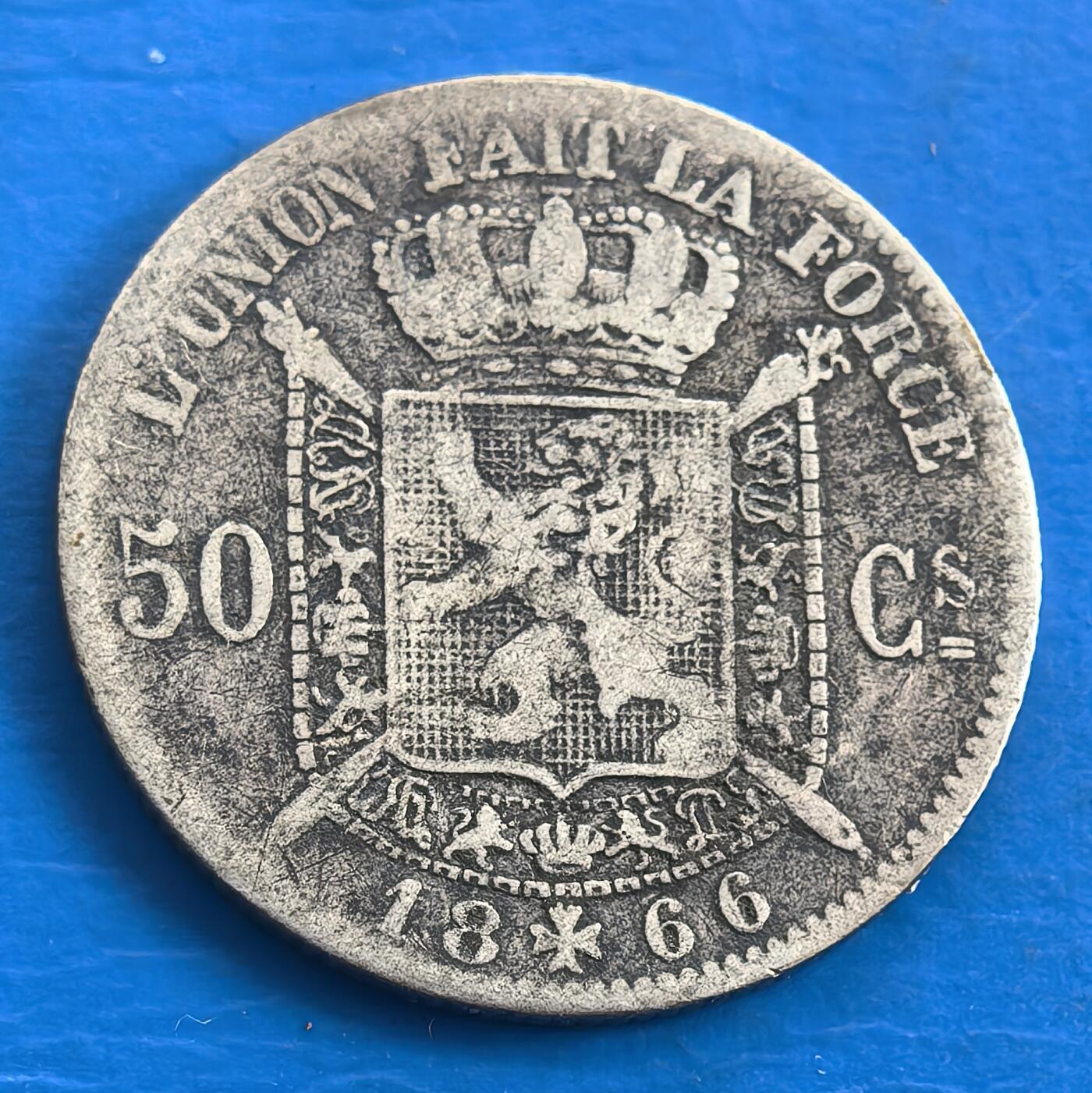 外国优质老铜币银币，周六九点倒数截拍，满百包邮，可寄存半年，喜欢朋友微信扫描二维码可直接参拍 法国1866年50分银币