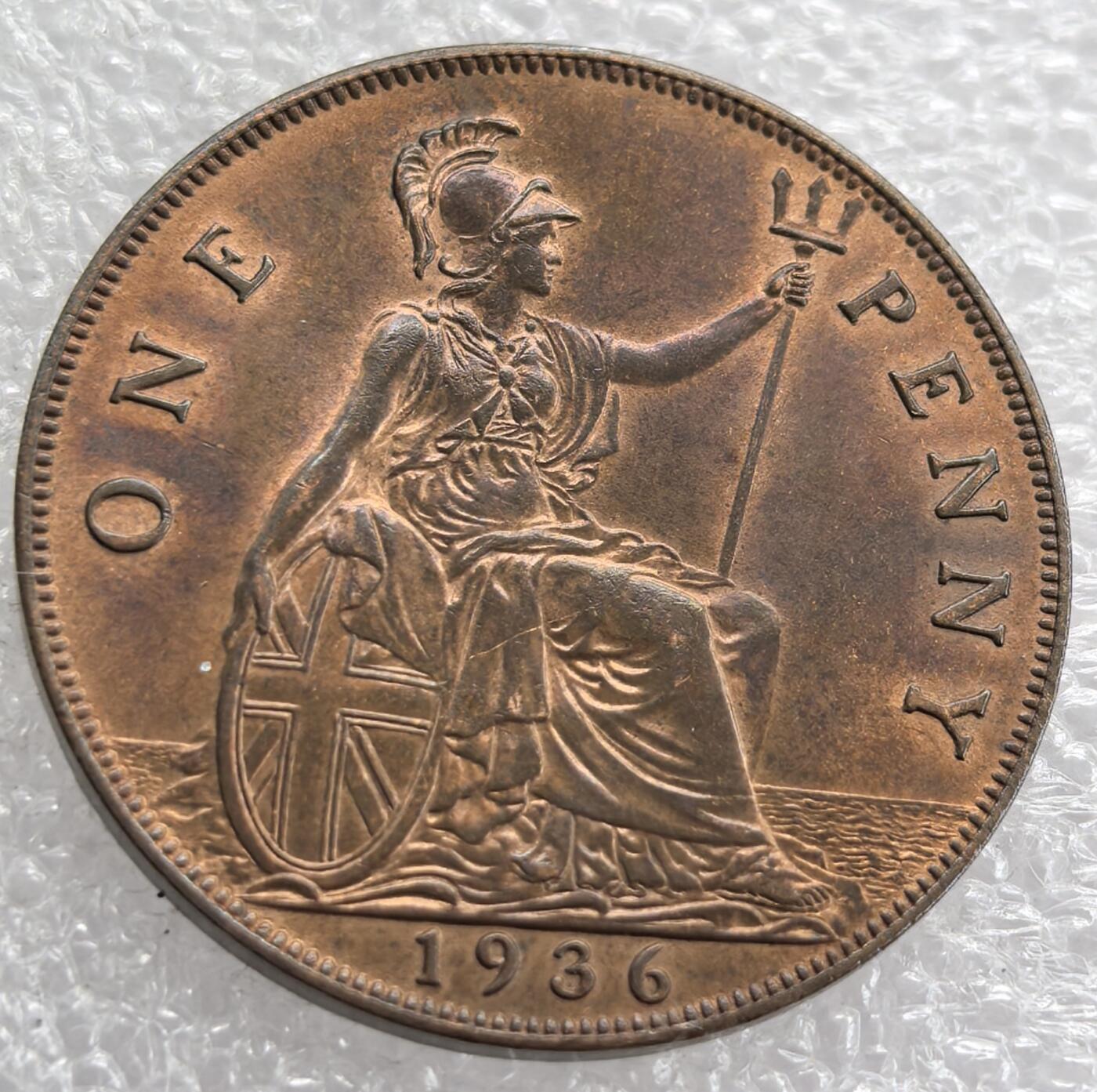 外国优质老铜币银币，周六九点倒数截拍，满百包邮，可寄存半年，喜欢朋友微信扫描二维码可直接参拍 原光英国1936年大便士