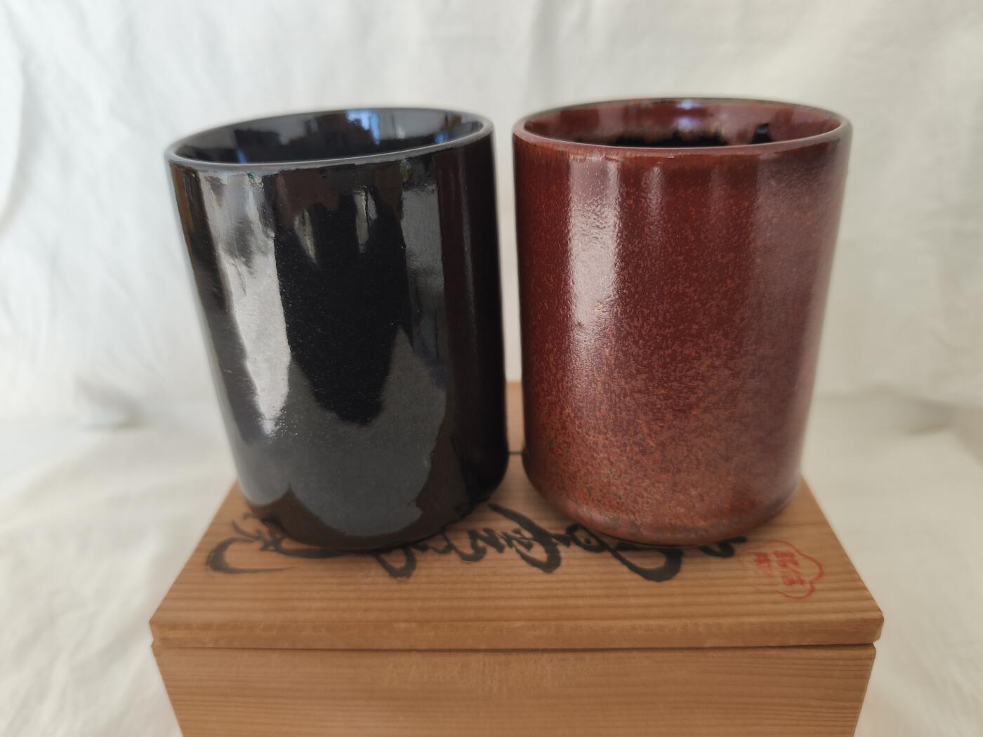 海外回流精品拍卖11.16 原盒全新日本回流汤吞杯一对四字款