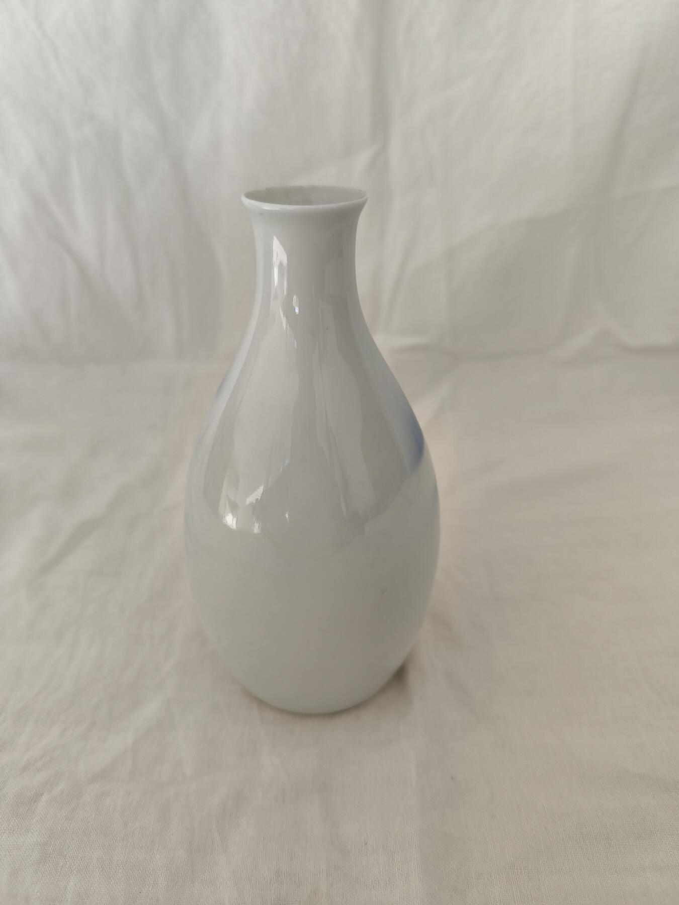 海外回流精品拍卖11.16 日本回流深川小花瓶一只