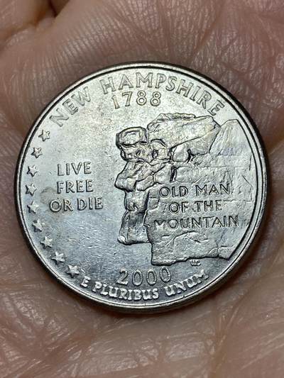 2025年第一百二十八场(总第一百五十四场）外国好品散币、邮币封和邮票场(免佣金) - 美国🇺🇸2000年1/4元(州系列–新罕布什尔州纪念币，P标费城造)