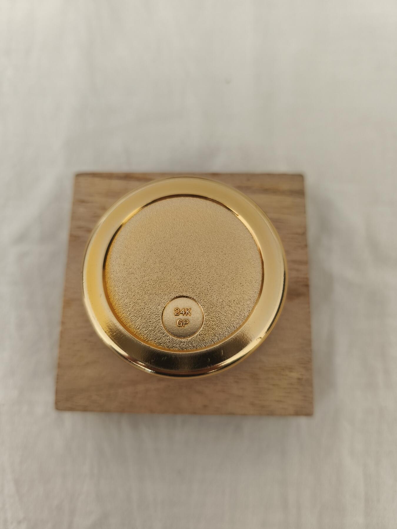 海外回流精品拍卖11.16 原盒全新金菊标铜印泥盒