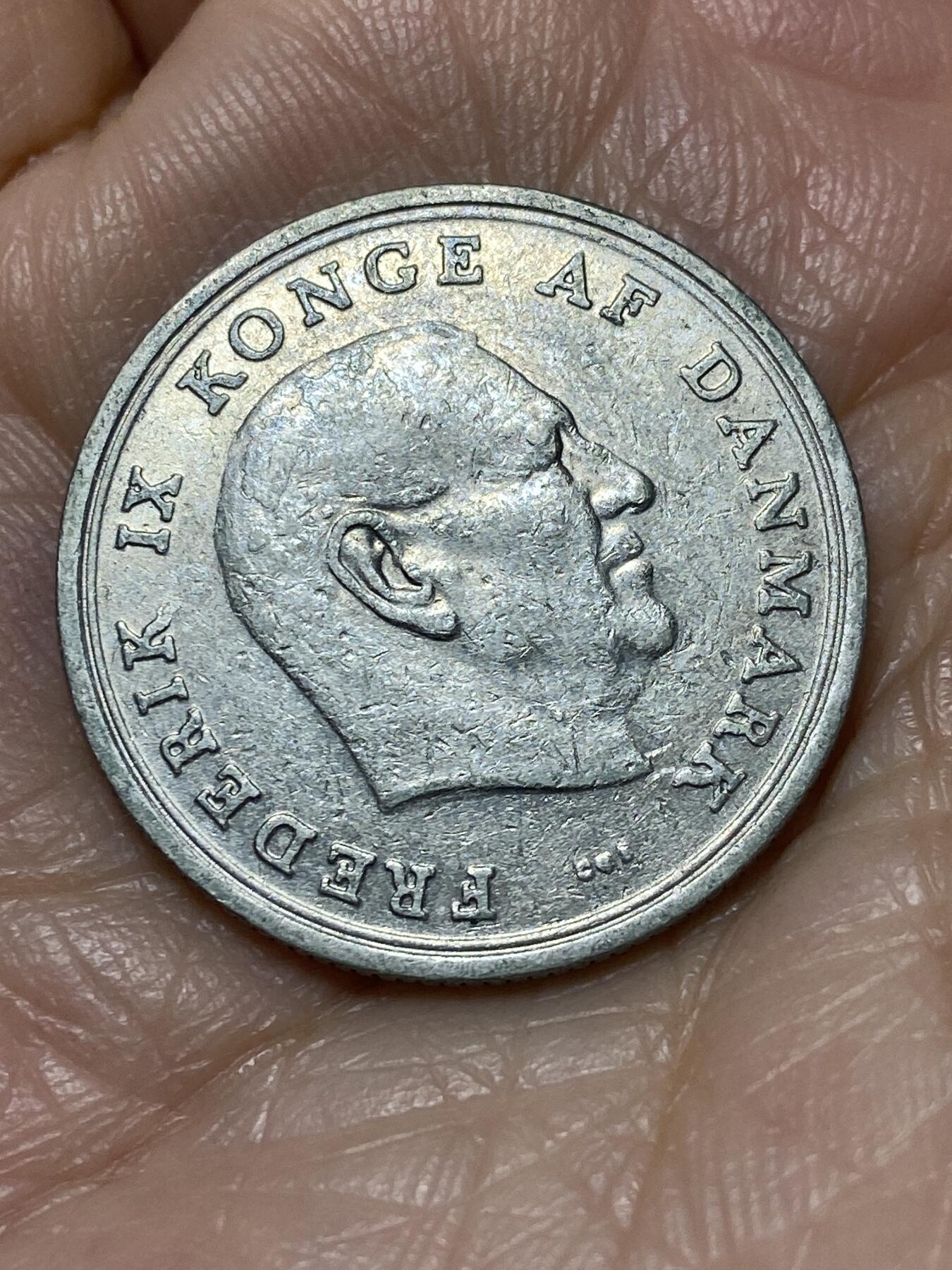 2025年第一百二十八场(总第一百五十四场）外国好品散币、邮币封和邮票场(免佣金) 丹麦🇩🇰1967年1克朗(弗雷德里克九世第三版，C; S版)