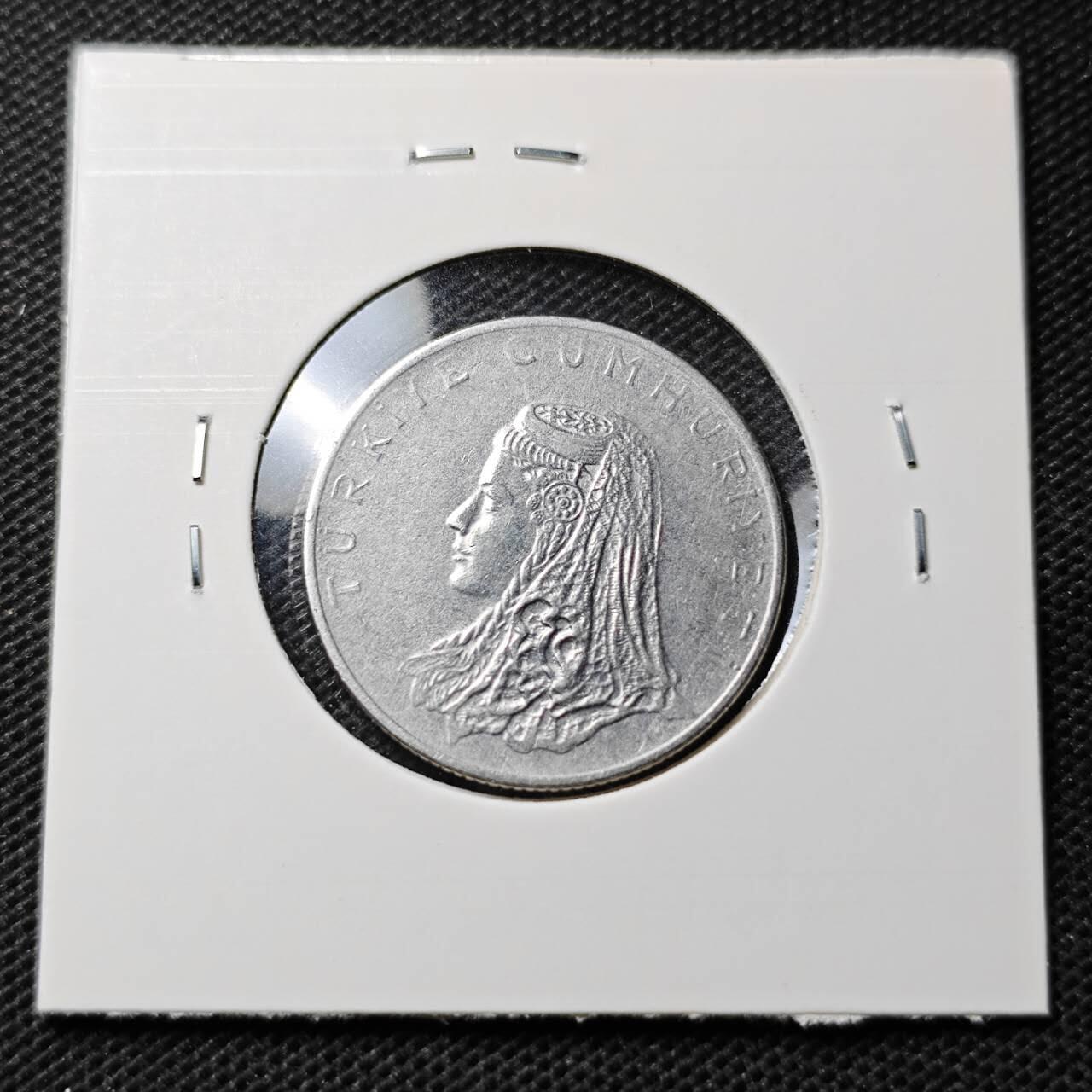 KK钱币收藏小铺  第368场  2月预留时间 周末发货  1972土耳其50库鲁 披纱女士