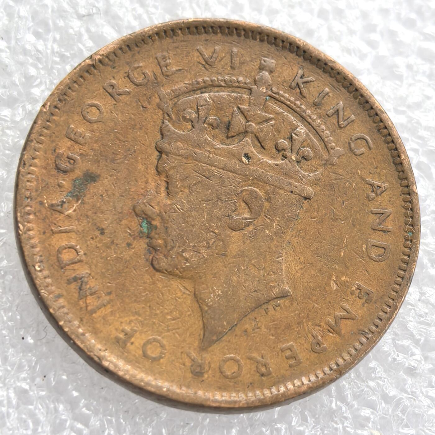 外国优质老铜币银币，周六九点倒数截拍，满百包邮，可寄存半年，喜欢朋友微信扫描二维码可直接参拍 毛里求斯1942年5分