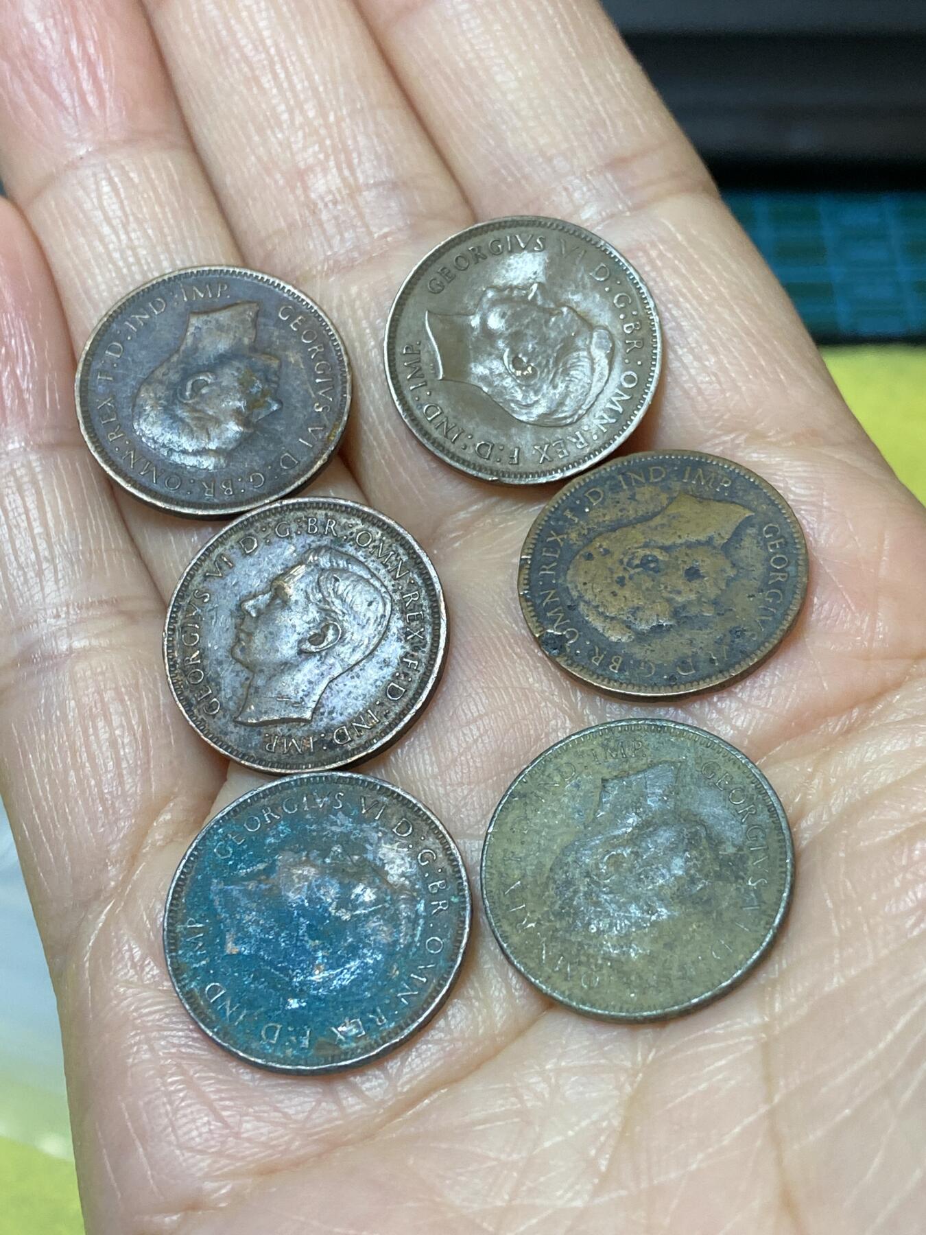 2025年第一百二十七场(总第一百五十三场）外国好品章牌、散币(免佣金) 差品英国🇬🇧1法新6枚：1938年44年43年40年45年