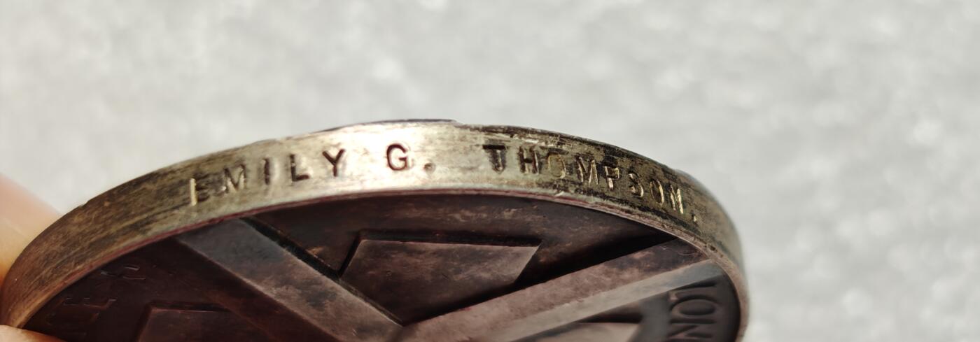 瓶子🏺第216期拍卖会  英国皇家医疗志愿者公益服务银质奖章