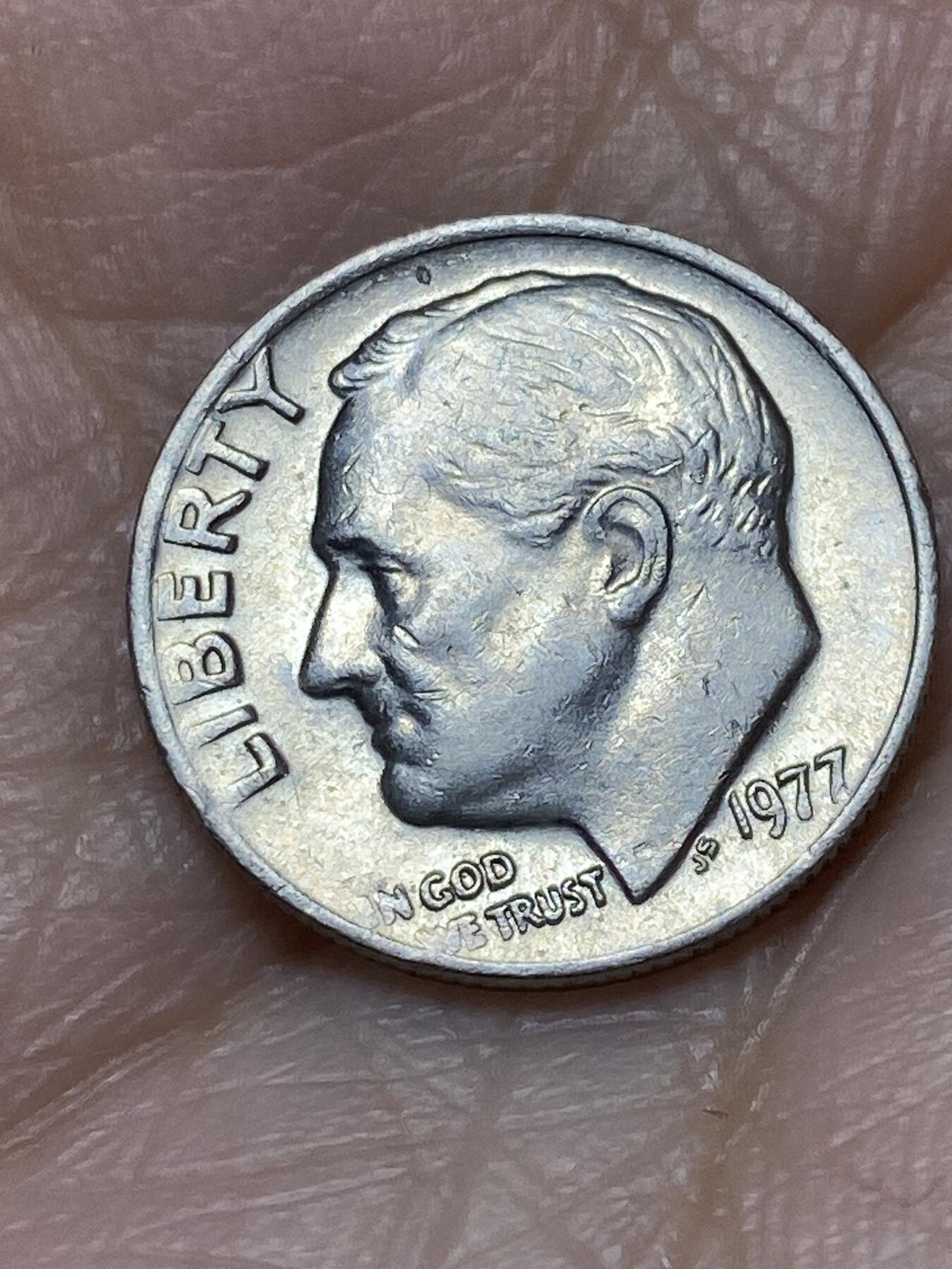 2025年第一百二十七场(总第一百五十三场）外国好品章牌、散币(免佣金) 美国🇺🇸1977年1角(罗斯福1角第二版，无标版)