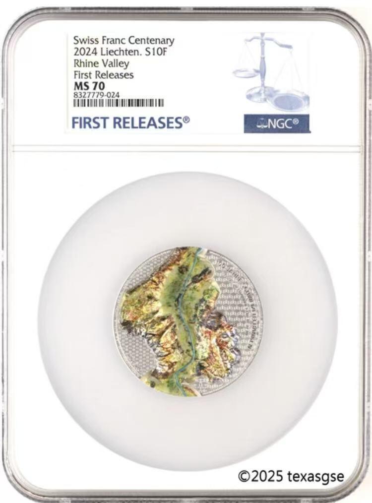 ❤️【币观天下】❤️ 第330期钱币拍卖- 2025.11.14周五晚上6点半场-长期征集拍品 2024年列支敦士登法郎100周年纪念2盎司大银币ngc-ms70首期标 正面以高浮雕再现了莱茵河谷的地形 巧思奇妙 铸造工艺精湛 附原厂盒证