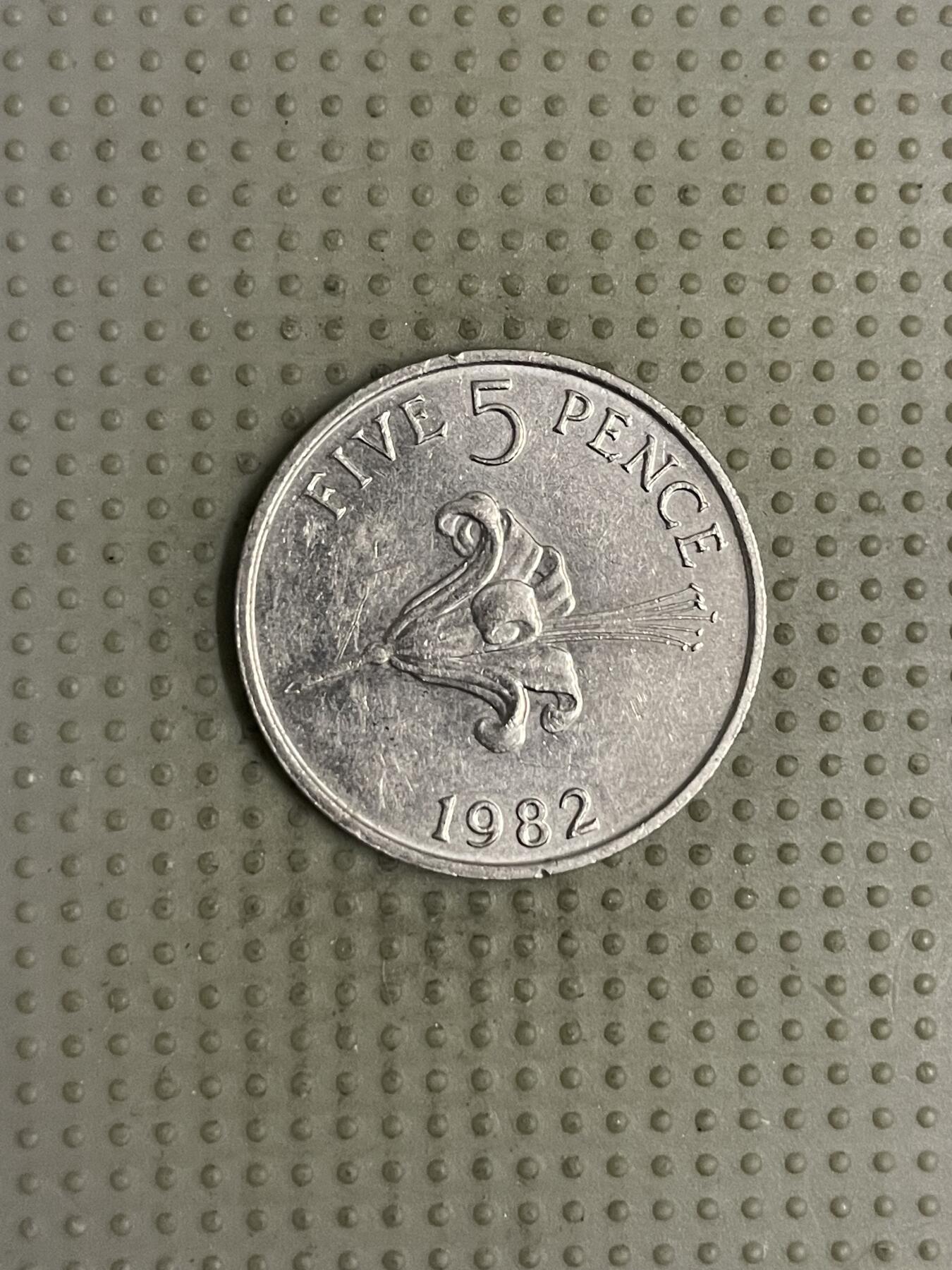 2025年第113场各国散币拍卖（总第113场） 根西岛1982年5便士