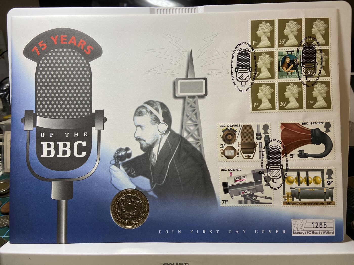 2025年第一百二十八场(总第一百五十四场）外国好品散币、邮币封和邮票场(免佣金) 大型邮币封–英国🇬🇧1997年2英镑(1997年BBC广播电台成立75周年纪念封)