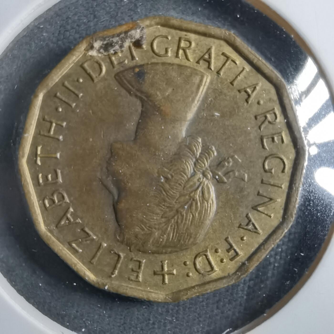 沼泽如烟--第902场 英国1967年3便士