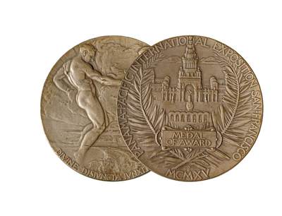 中新泰星2025年秋拍 徽章 纪念章及金银器专场 - 19世纪巴拿马万国博览会银牌一枚