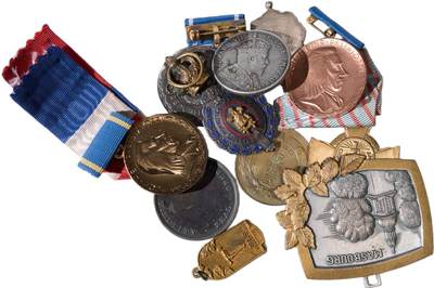 中新泰星2025年秋拍 徽章 纪念章及金银器专场 - 外国纪念章徽章十枚一组