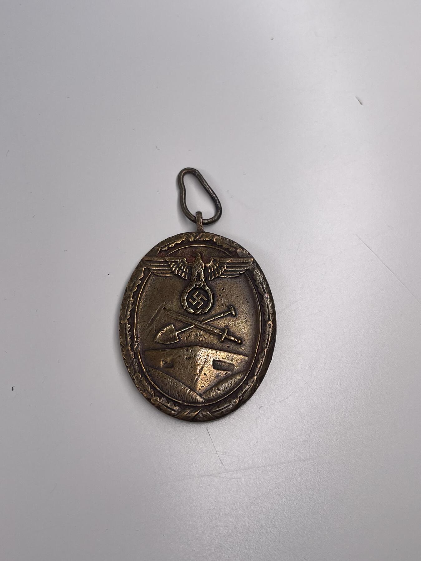 新时代收藏徽章红藏拍卖(第二十八场)  徽章纸品证书杂项 二战德国原品 西墙奖章 早期铜制版 非后期锌版 流通品相看好再拍