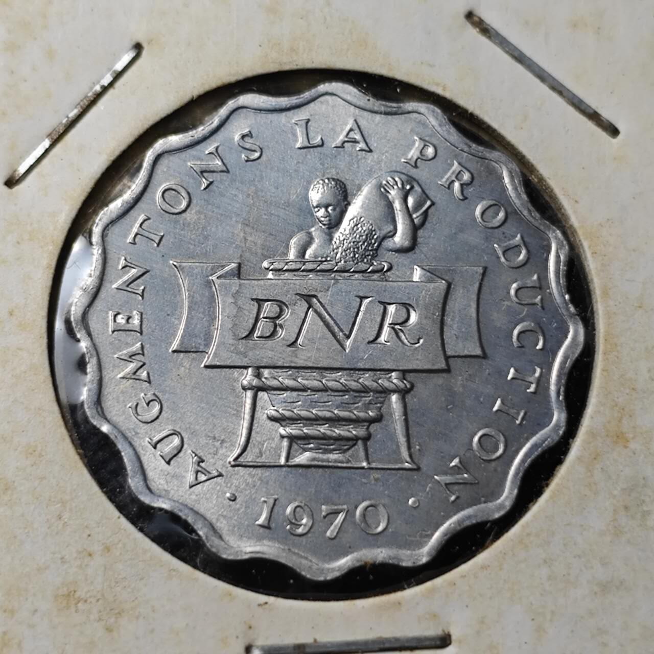 KK钱币收藏小铺  第369场  2月预留时间 周末发货  卢旺达2法郎 好品