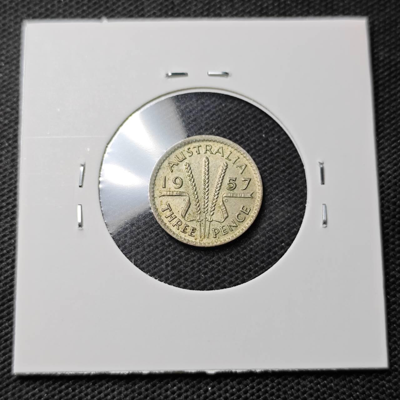 KK钱币收藏小铺  第369场  2月预留时间 周末发货 1957 澳大利亚6便士银币