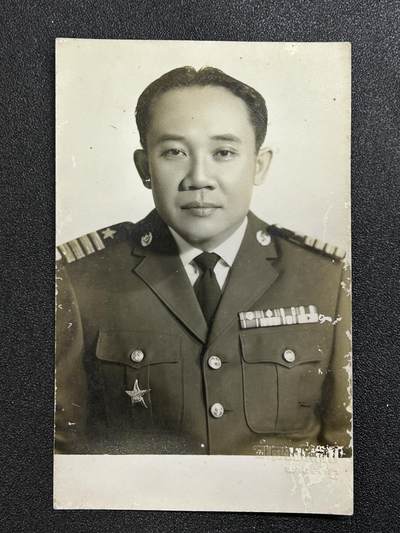 西秦中古拍卖第六十五期 - 泰国皇家空军上校照片 60年代