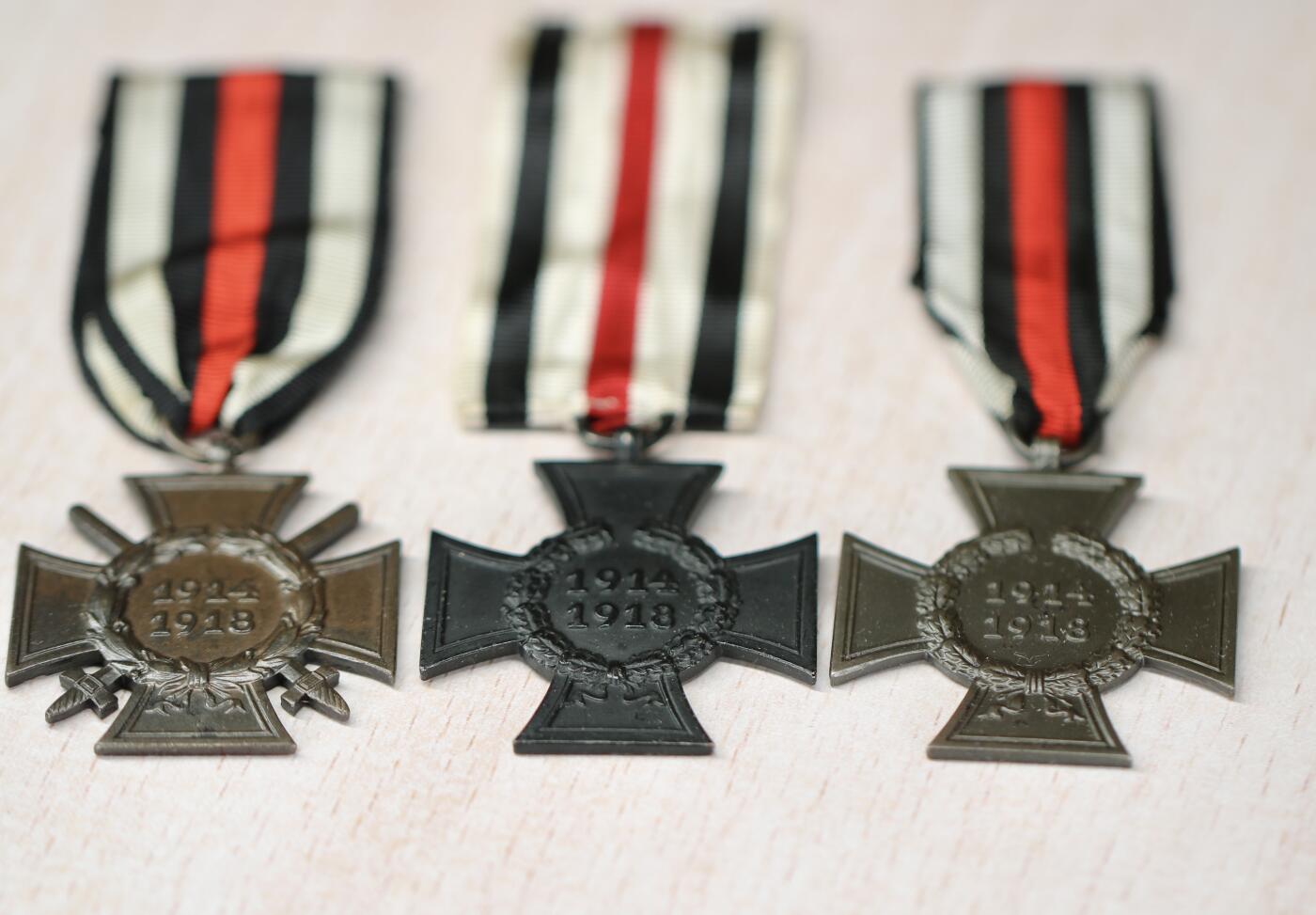 大猫徽章拍卖 第282期 德国一战兴登堡十字勋章一组