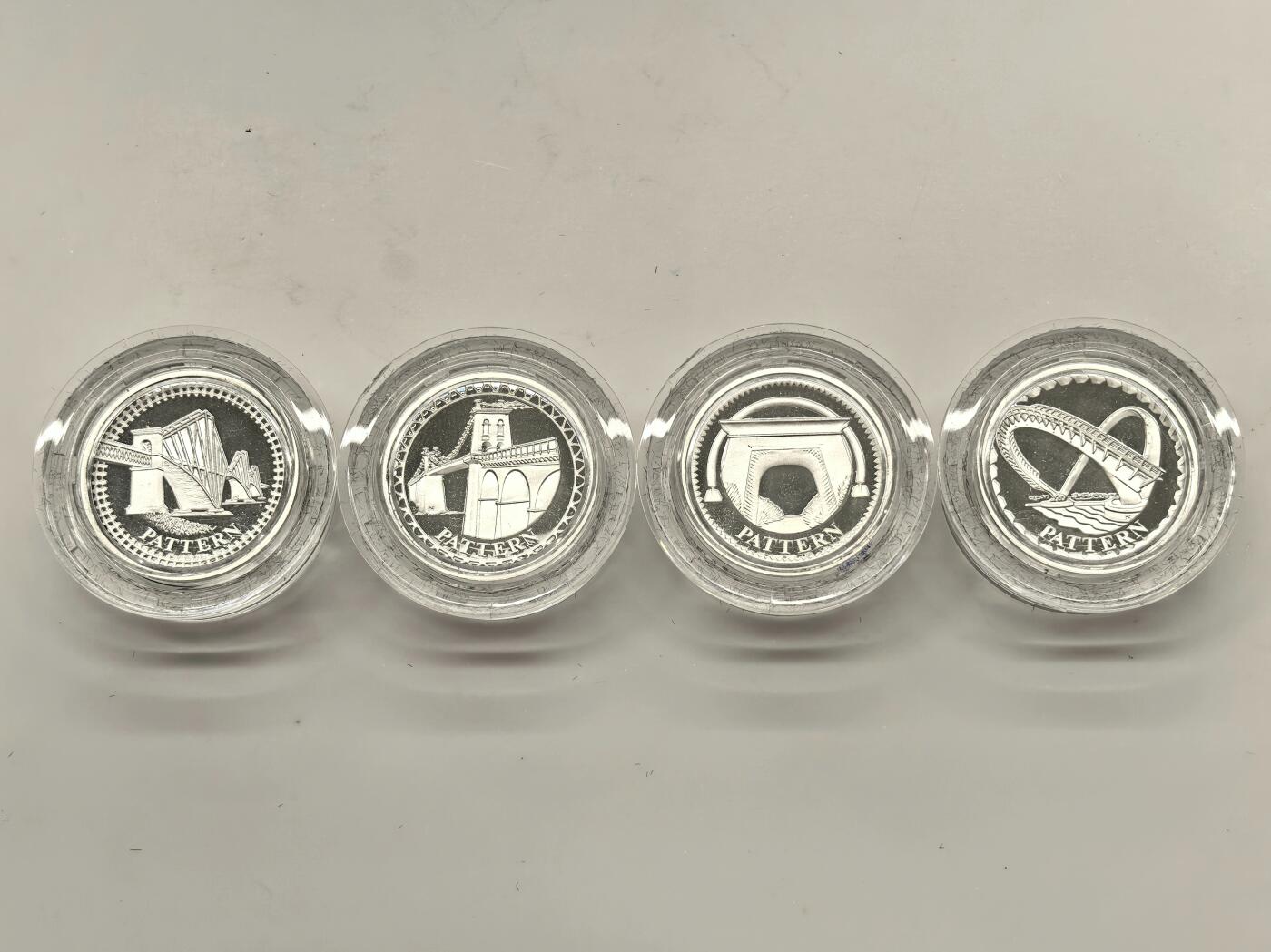 博洋堂世界钱币拍卖第146期（全场包邮） 英国2003年1镑精制银币4枚套装原盒证书