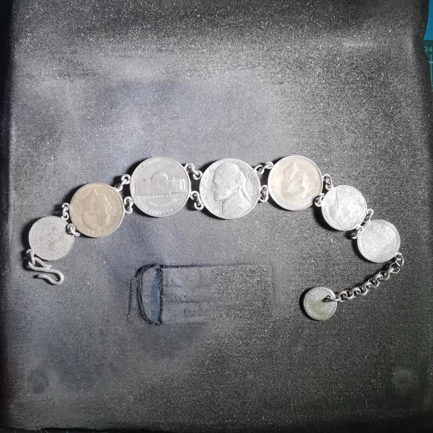 沼泽如烟--第901场 手链一条多枚银币银链焊接