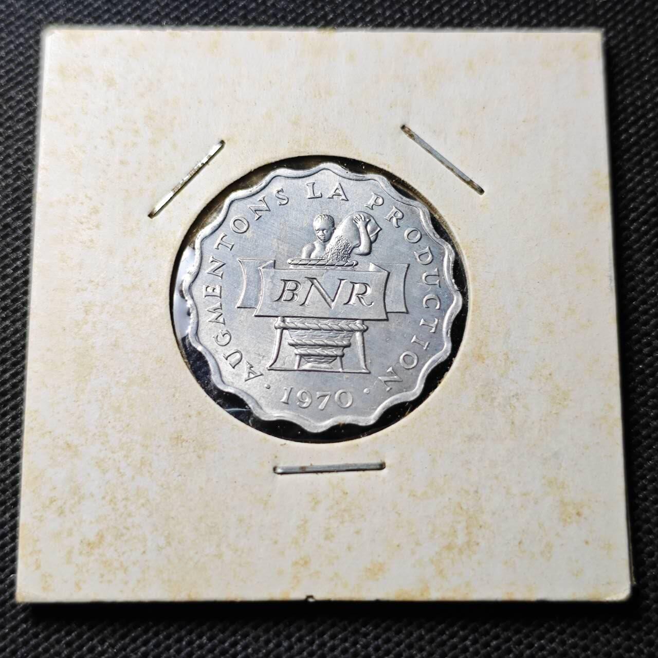 KK钱币收藏小铺  第369场  2月预留时间 周末发货  卢旺达2法郎 好品