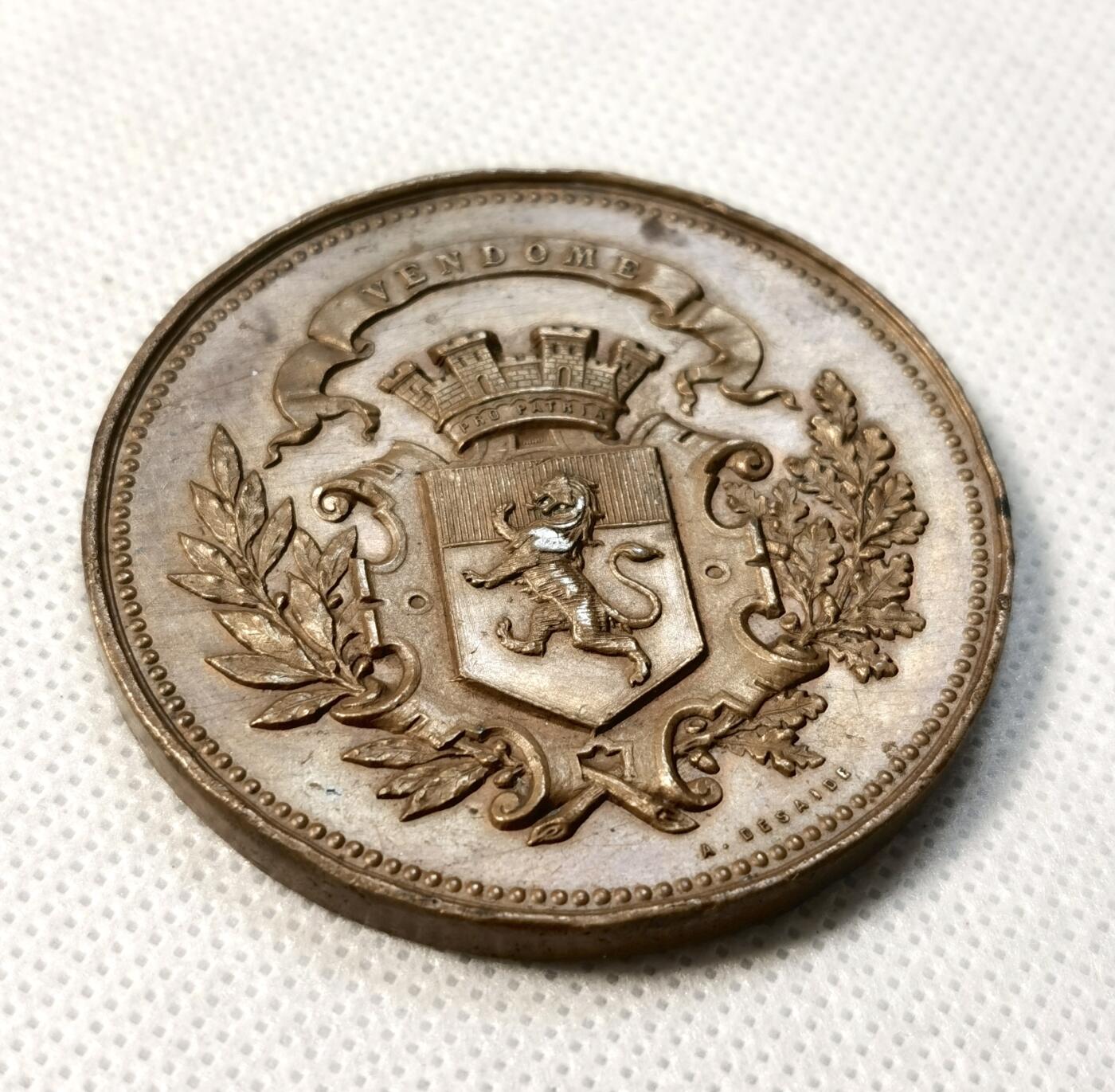 甄臻铺-世界币章拍卖（第39期）送拍享返佣金等优惠多多 法国  旺多姆混合射击协会大铜章  50.9mm  4.1mm  60g