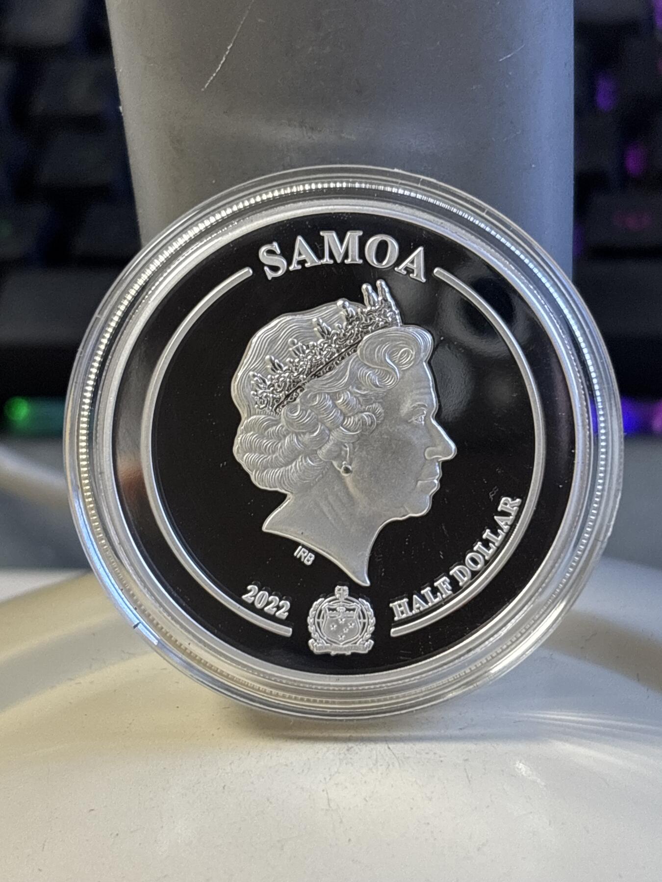 第181期拍卖 卡装萨摩亚2022年伊丽莎白二世登基70周年镀银彩色纪念币
