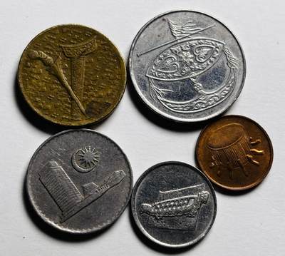 文馨钱币收藏第 281 场，【 长期接收代拍品】银元，银币，套币，纸币专场（本场截拍后休息三天，19 号发货） - 马来西亚 5 枚套币