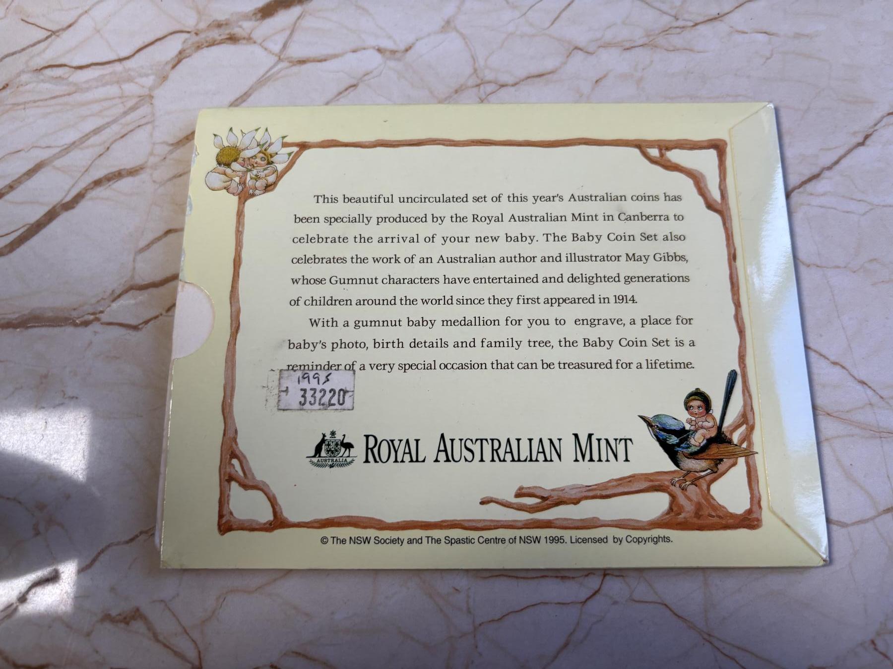 第181期拍卖 澳大利亚1995年S版婴儿6枚纪念币套装加一枚章册装