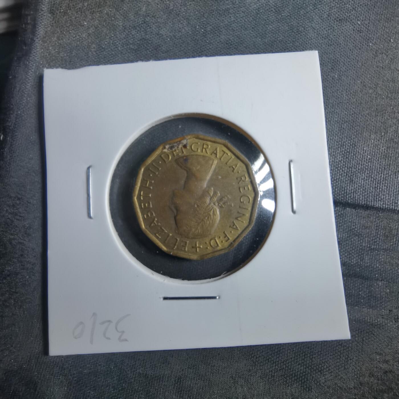 沼泽如烟--第902场 英国1967年3便士