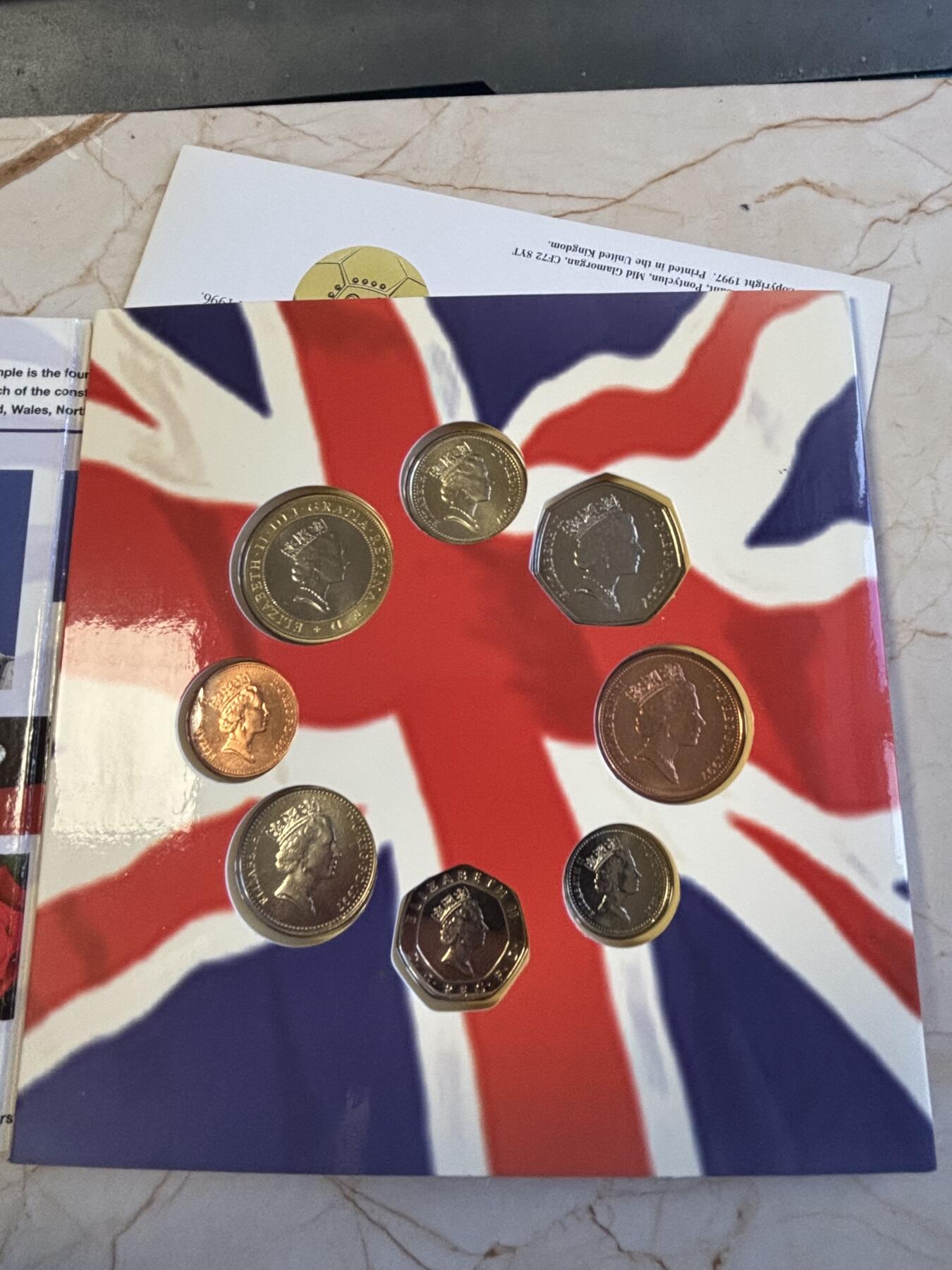 第181期拍卖 卡册 英国1997年硬币8枚套币