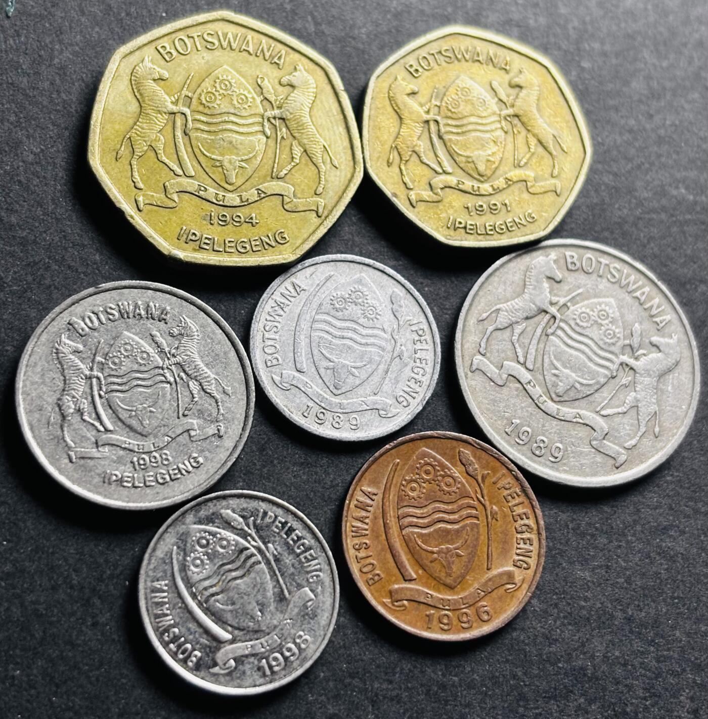 文馨钱币收藏第 281 场，【 长期接收代拍品】银元，银币，套币，纸币专场（本场截拍后休息三天，19 号发货） 博茨瓦纳 7 枚套币