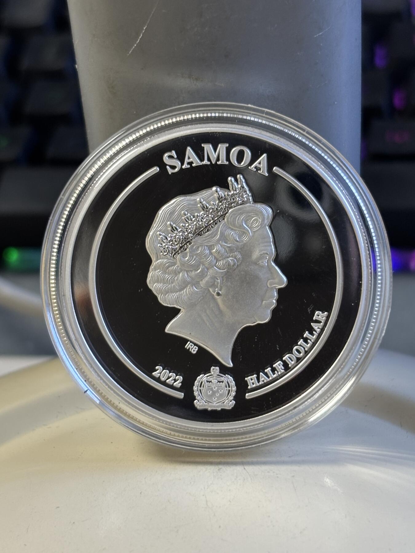 第181期拍卖 卡装萨摩亚2022年伊丽莎白二世登基70周年镀银彩色纪念币